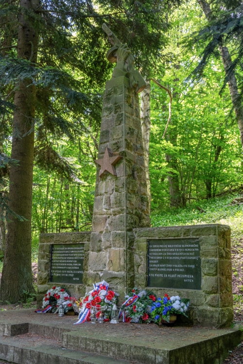 Pamätník SNP v osade Nárcie