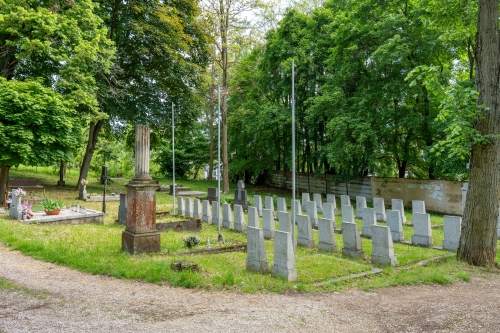 Pamätník rumunských vojakov a hroby rumunských vojakov na Mestskom cintoríne I