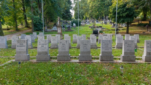 Pamätník rumunských vojakov a hroby rumunských vojakov na Mestskom cintoríne I